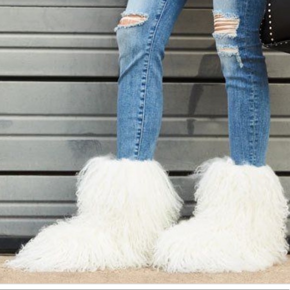 UGG Momma Mongolian boots very sexy size 7 limited edition rare find never worn - Picture 6 of 6